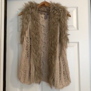 Faux fur & knit vest